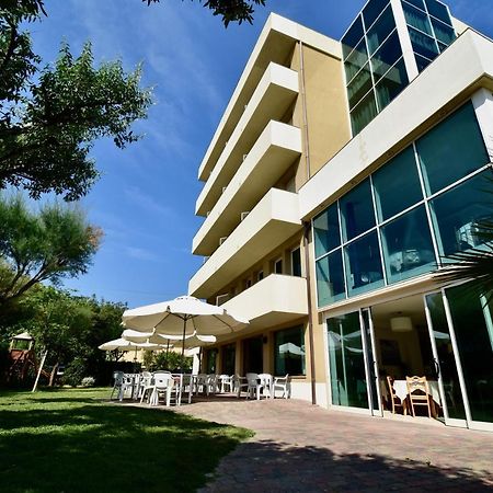 Hotel Astor B&B ميكيلي المظهر الخارجي الصورة