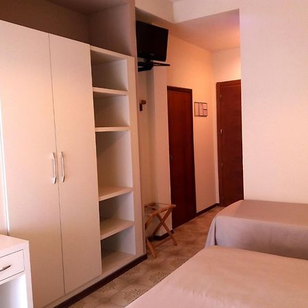Hotel Astor B&B ميكيلي المظهر الخارجي الصورة