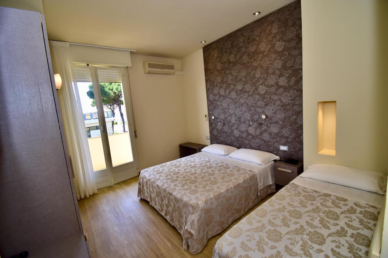 Hotel Astor B&B ميكيلي المظهر الخارجي الصورة