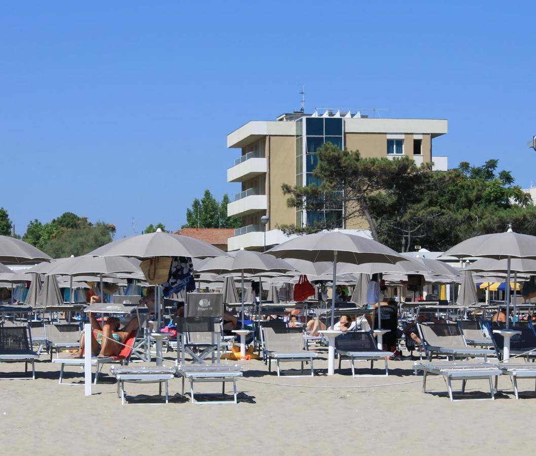 Hotel Astor B&B ميكيلي المظهر الخارجي الصورة