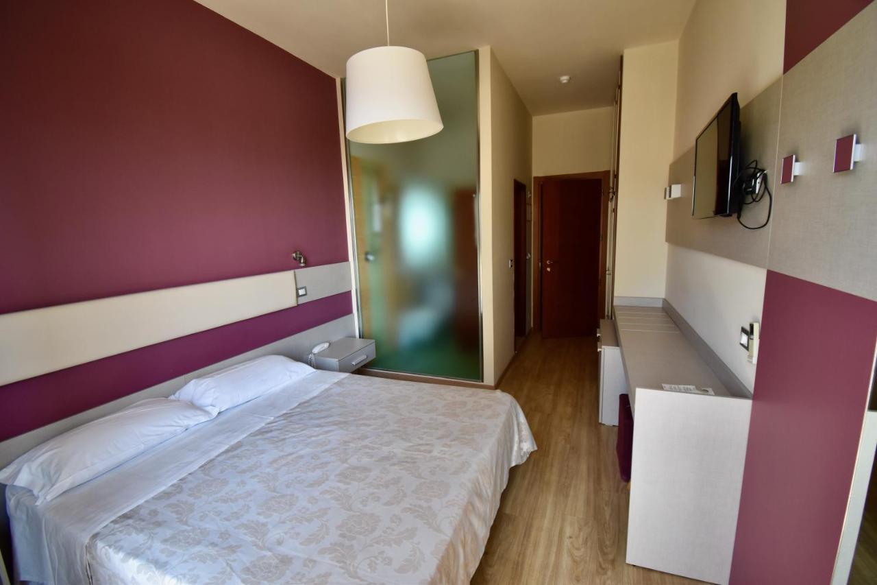 Hotel Astor B&B ميكيلي المظهر الخارجي الصورة
