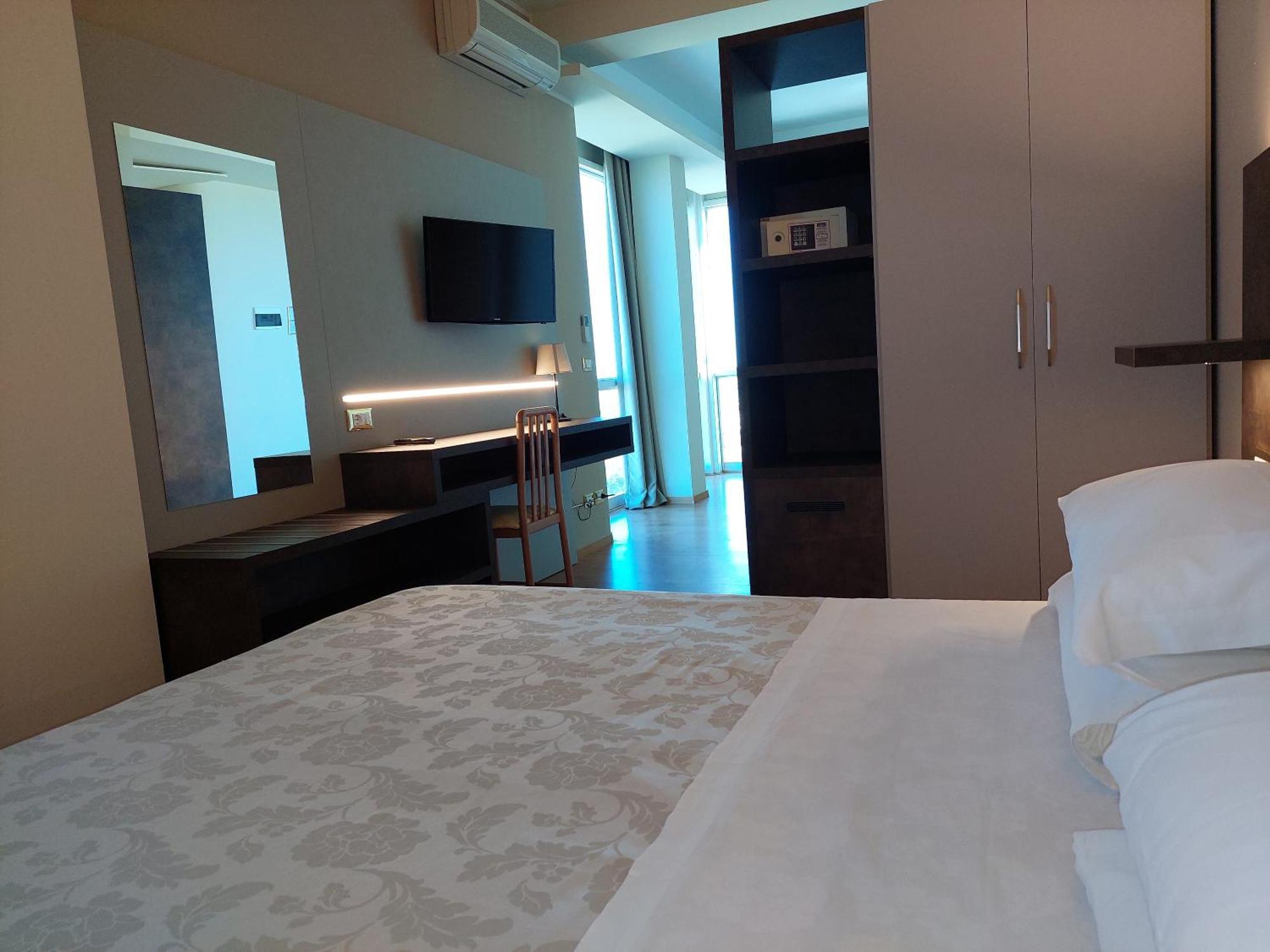 Hotel Astor B&B ميكيلي المظهر الخارجي الصورة