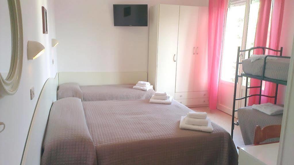 Hotel Astor B&B ميكيلي المظهر الخارجي الصورة