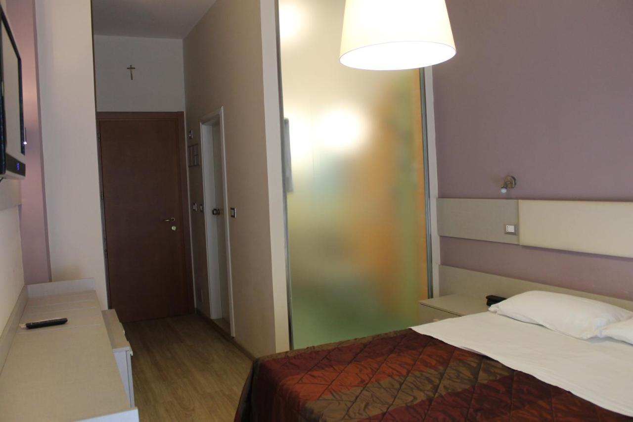 Hotel Astor B&B ميكيلي المظهر الخارجي الصورة
